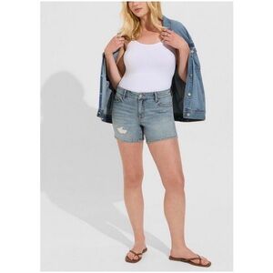 Torrid Women’s Sz 26 High Rise Stretch Comfort Waist Distressed Denim Shorts